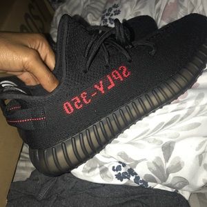 Yeezy sply 350 v2